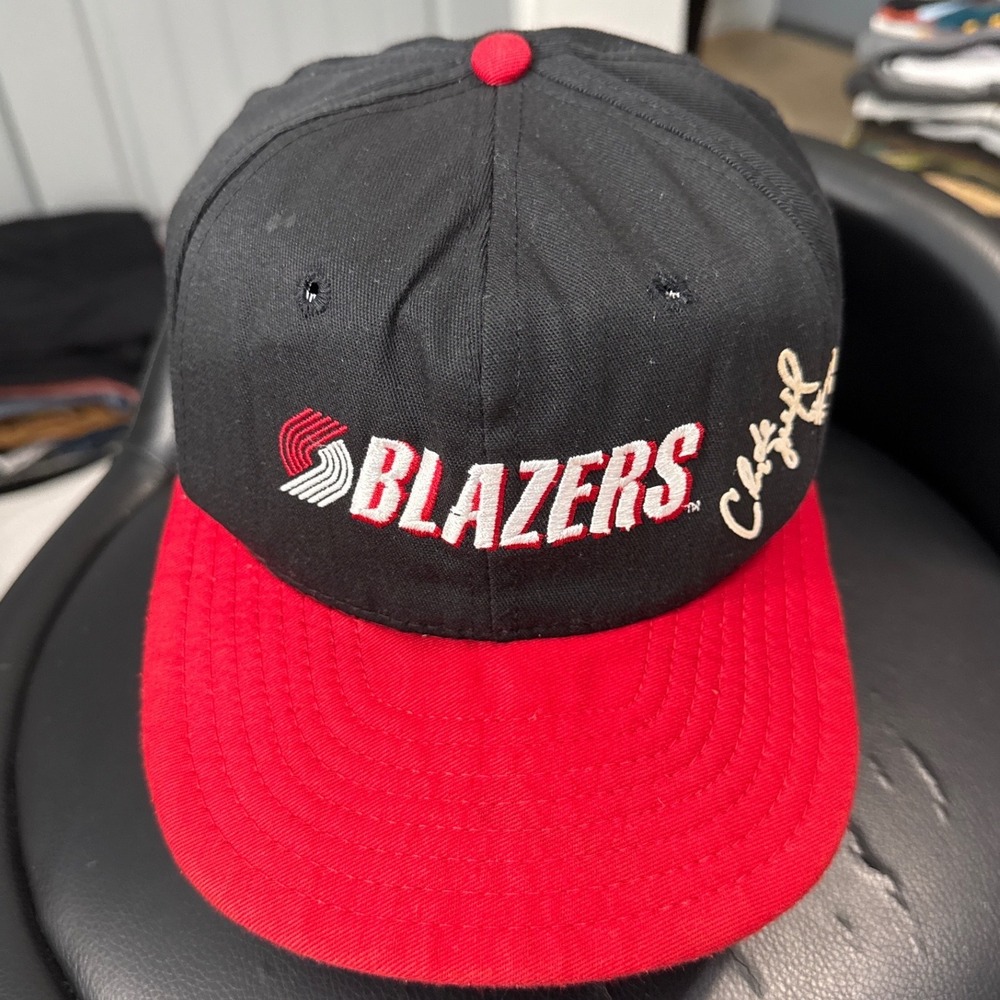 Vintage Portland Trail Blazers Clyde Drexler 22 AJD Snapback Hat Black Red NBA